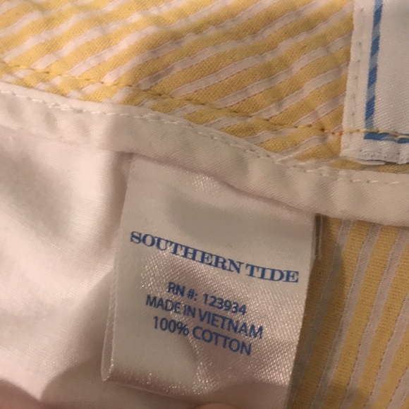 Southern Tide Skipjack Shorts Mens 33 Red White Stripe Seersucker Cotton Flat - Picture 8 of 8